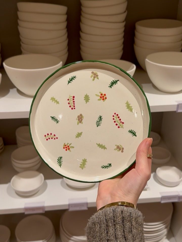 Instagram post from lamooikeramik. This post is in position 3.