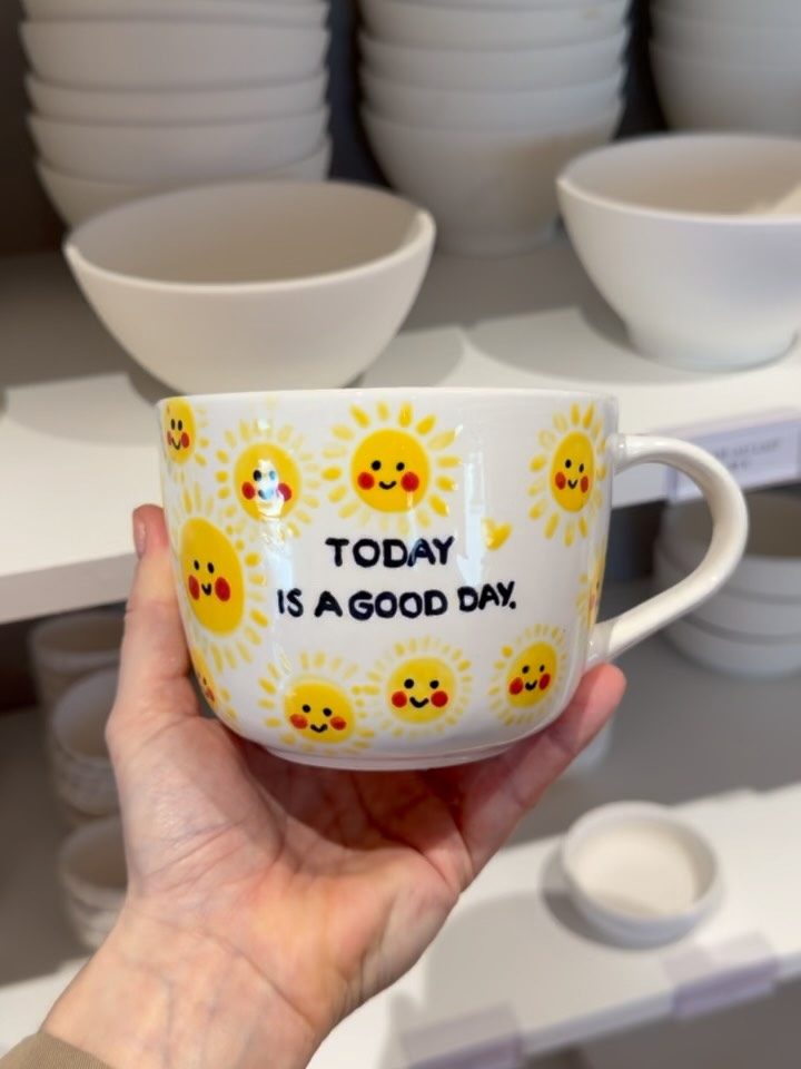 Instagram post from lamooikeramik. This post is in position 9.