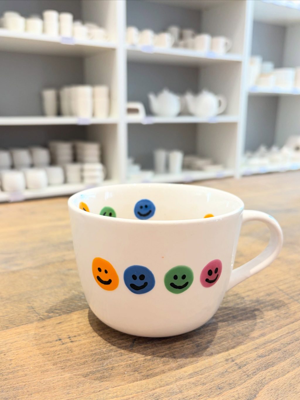 Instagram post from lamooikeramik. This post is in position 9.