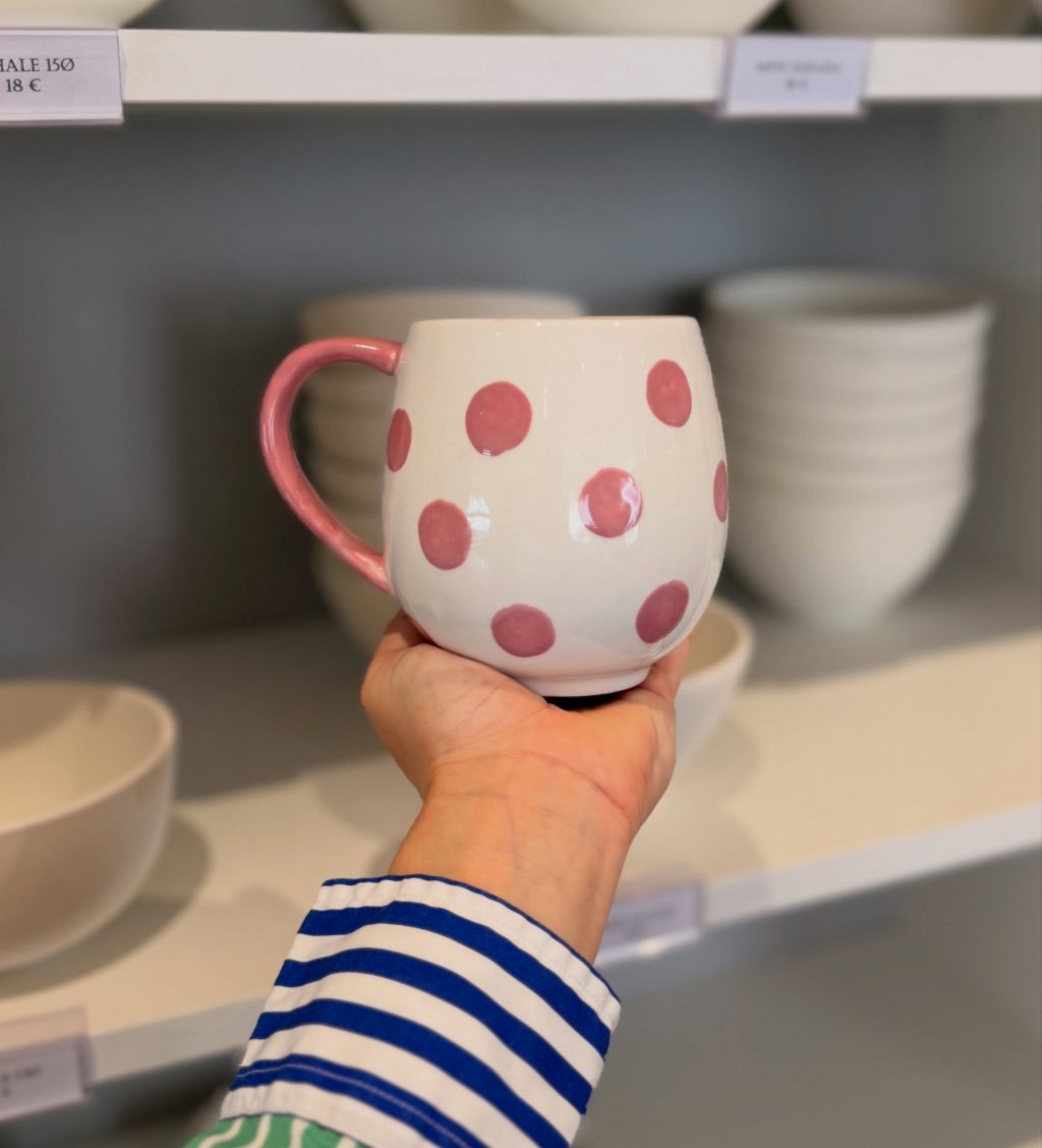 Instagram post from lamooikeramik. This post is in position 7.