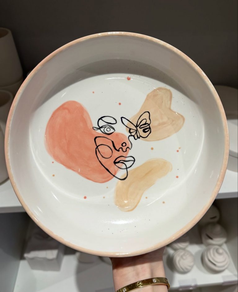 Instagram post from lamooikeramik. This post is in position 3.