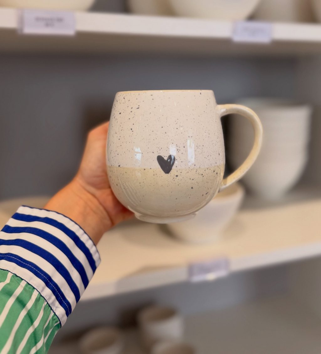 Instagram post from lamooikeramik. This post is in position 6.