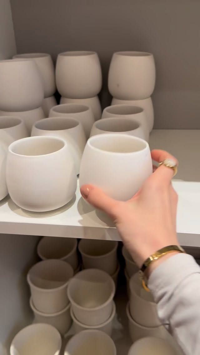 Instagram post from lamooikeramik. This post is in position 0.