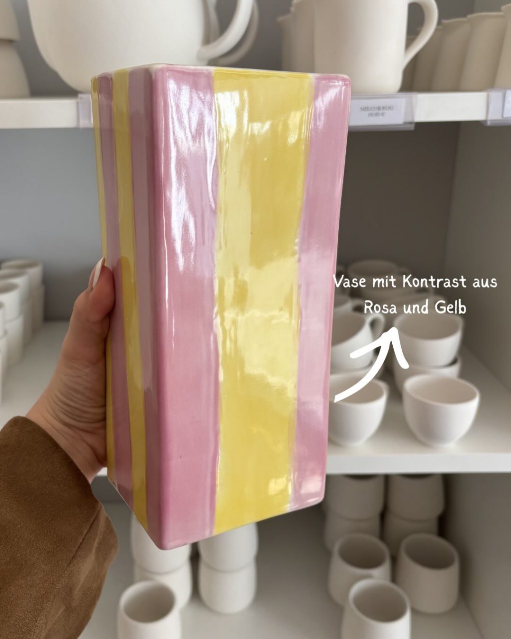 Instagram post from lamooikeramik. This post is in position 3.